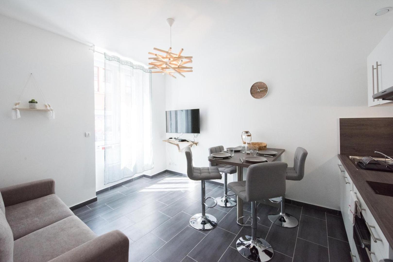 Le Hirvi - Cocon Zen Et Epure A 10Min Vieux Lyon Apartment Bagian luar foto